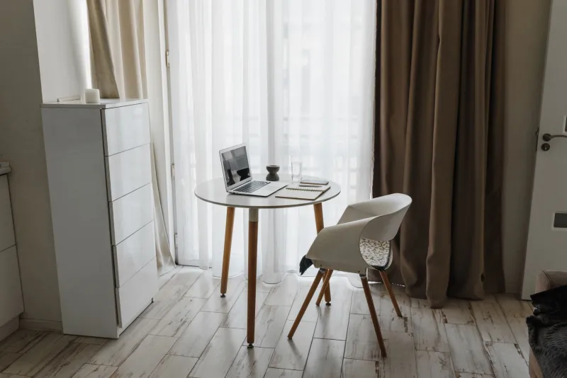 Why Your Apartment Is Wrecking Your Focus (And It Has Nothing to Do With Your Phone)